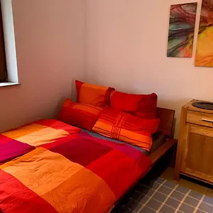 ferienwohnung-monteuerswohnung-am-bauernhofweg-in.topcolognehotels.com/